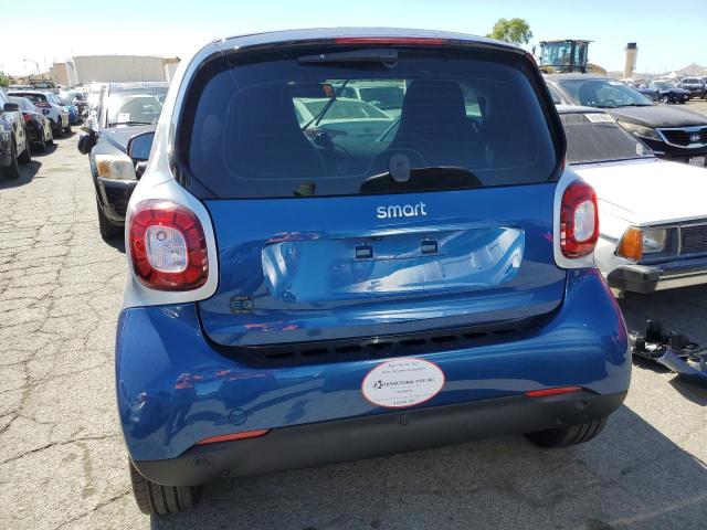 VIN WMEFJ9BA5JK325123 2018 Smart Fortwo no.6