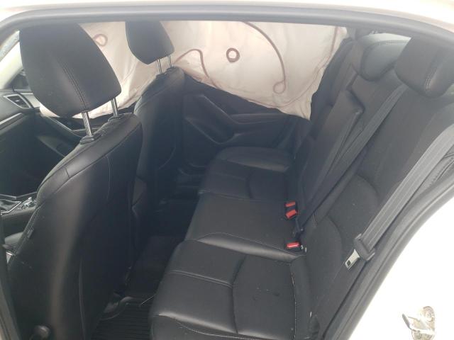 3MZBN1V32JM215569 Mazda 3 TOURING
