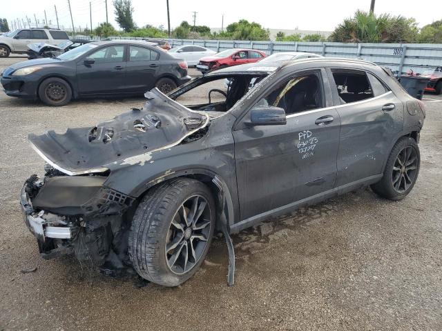 2015 MERCEDES-BENZ GLA 250 - WDCTG4EB4FJ127017