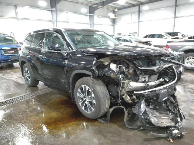 VIN 5TDGZRBH7NS568990 2022 Toyota Highlander, Xle no.4