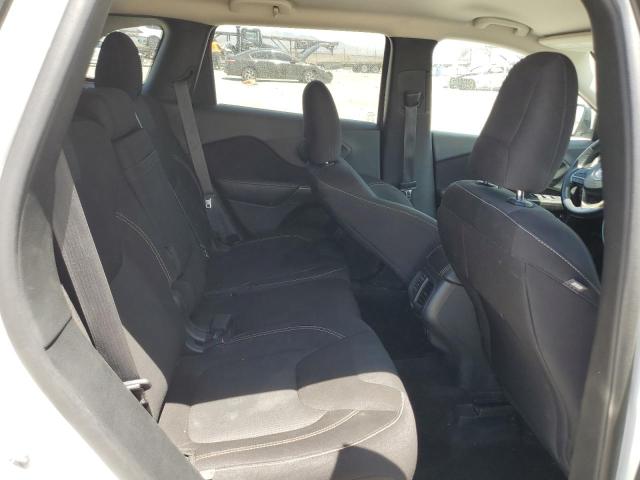 1C4PJLCB5FW589658 Jeep Cherokee Latitude