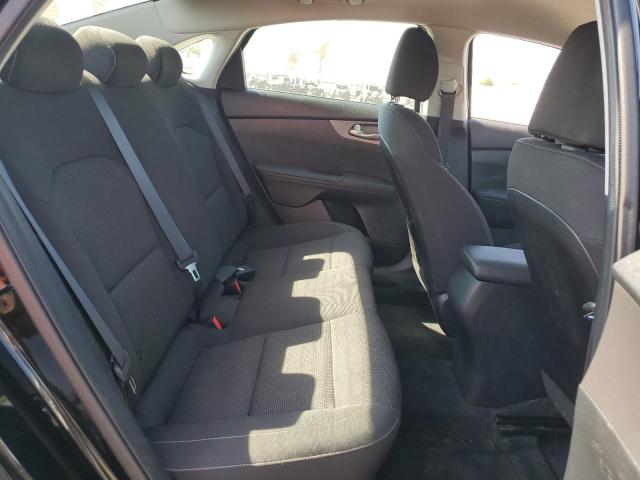 3KPF24AD2KE097466 KIA FORTE FE