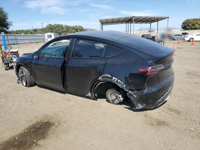 7SAYGDEE2NF372655 Tesla Model Y