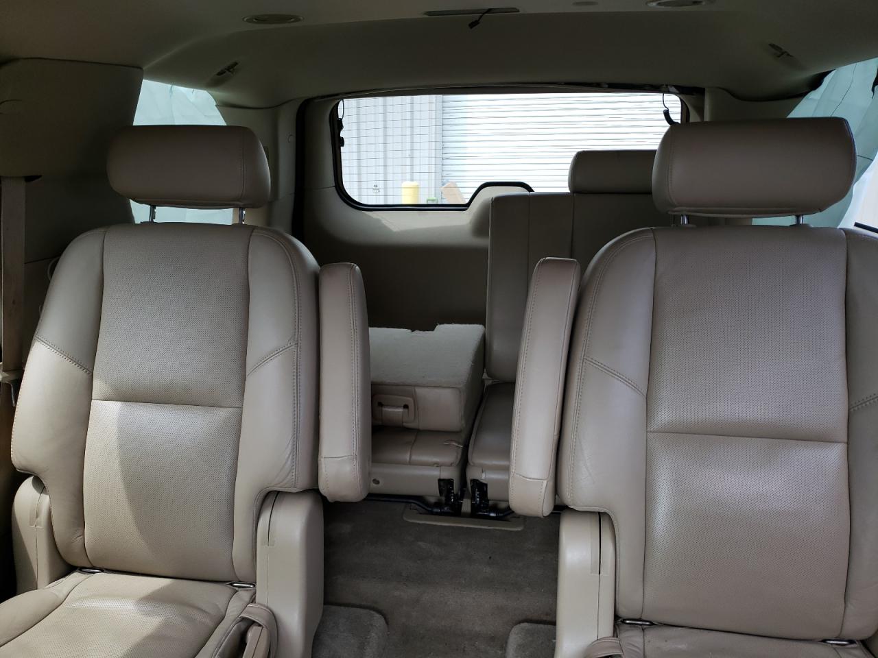 1GYUKBEF3AR136800 2010 Cadillac Escalade Luxury