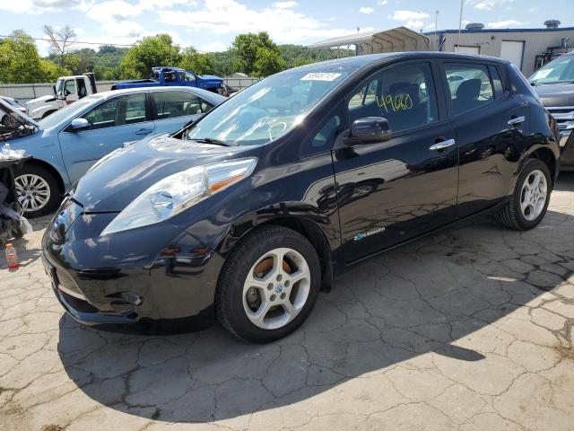 wrecked nissan leaf