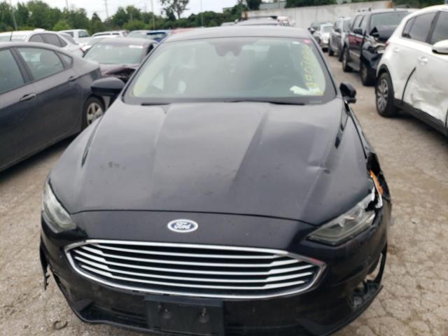 3FA6P0LU2KR261739 Ford Fusion SE 5