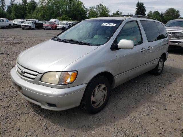 2002 Toyota Sienna LE