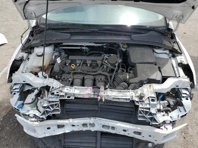 1FADP3F27FL221244 Ford FOCUS SE