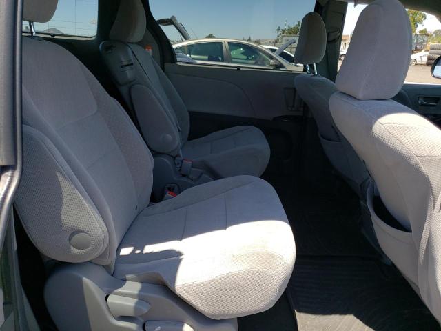 5TDKZ3DCXHS888477 Toyota SIENNA LE