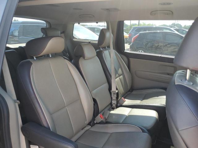 KNDMB5C19H6242677 KIA SEDONA LX