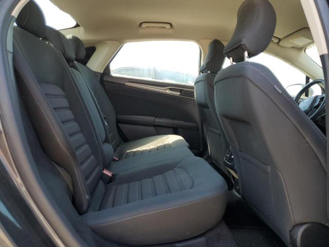 3FA6P0HD1KR136076 Ford FUSION SE