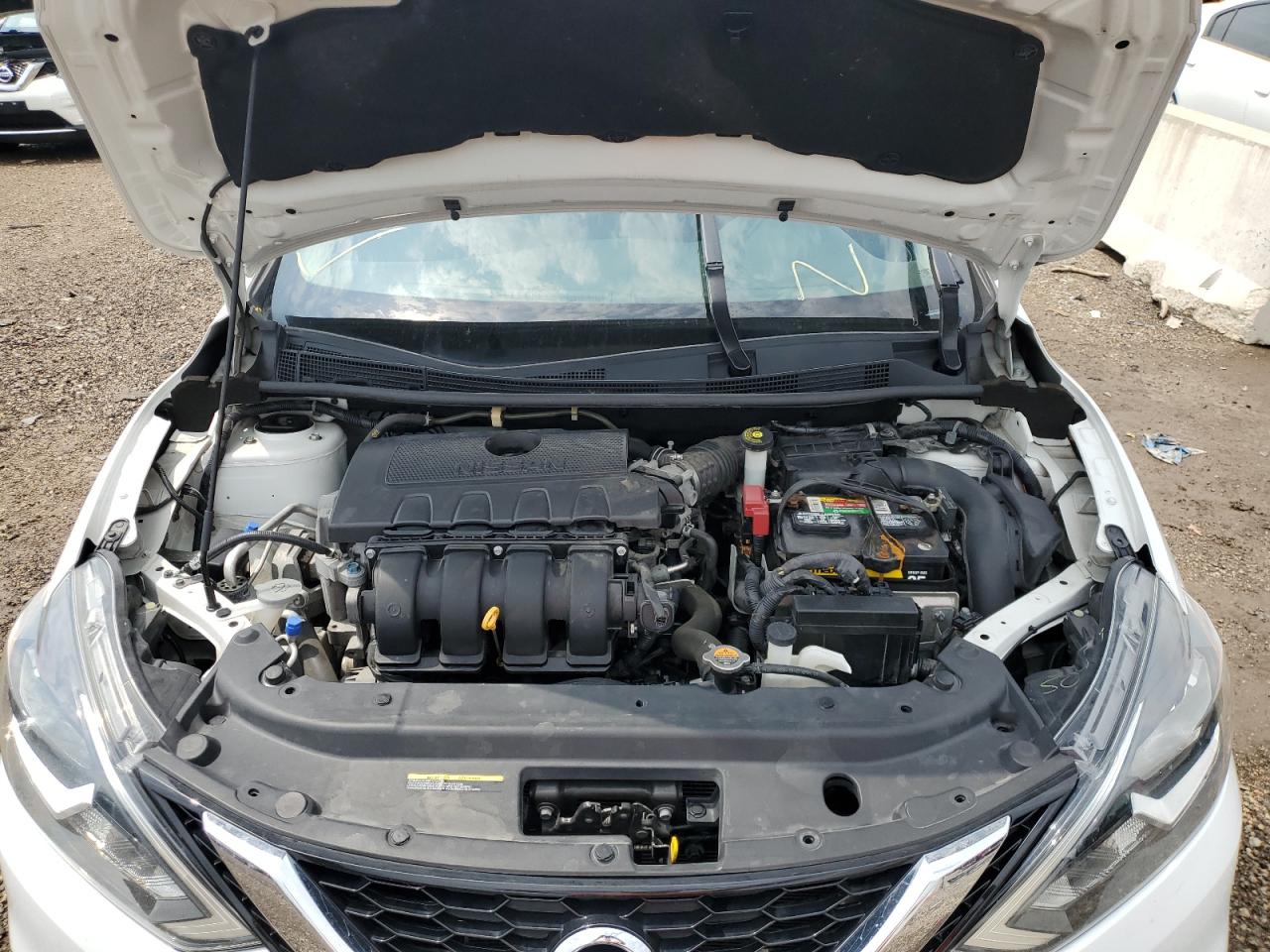 VIN: 3N1AB7AP7KL610585 2019 NISSAN SENTRA
