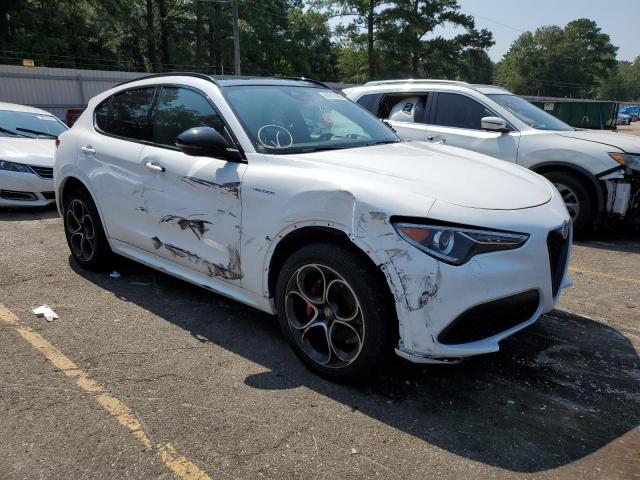 ZASPAKBN0N7D49925 Alfa Romeo Stelvio TI 4