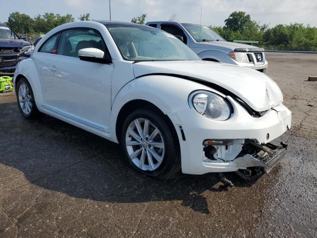 2019 VOLKSWAGEN BEETLE SE - 3VWJD7ATXKM704097