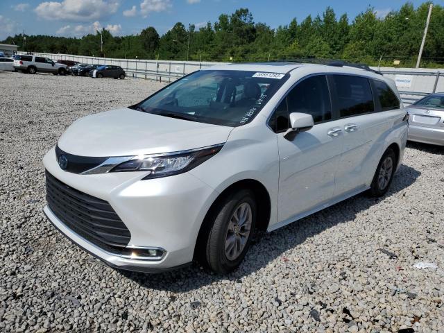 2023 Toyota Sienna XLE