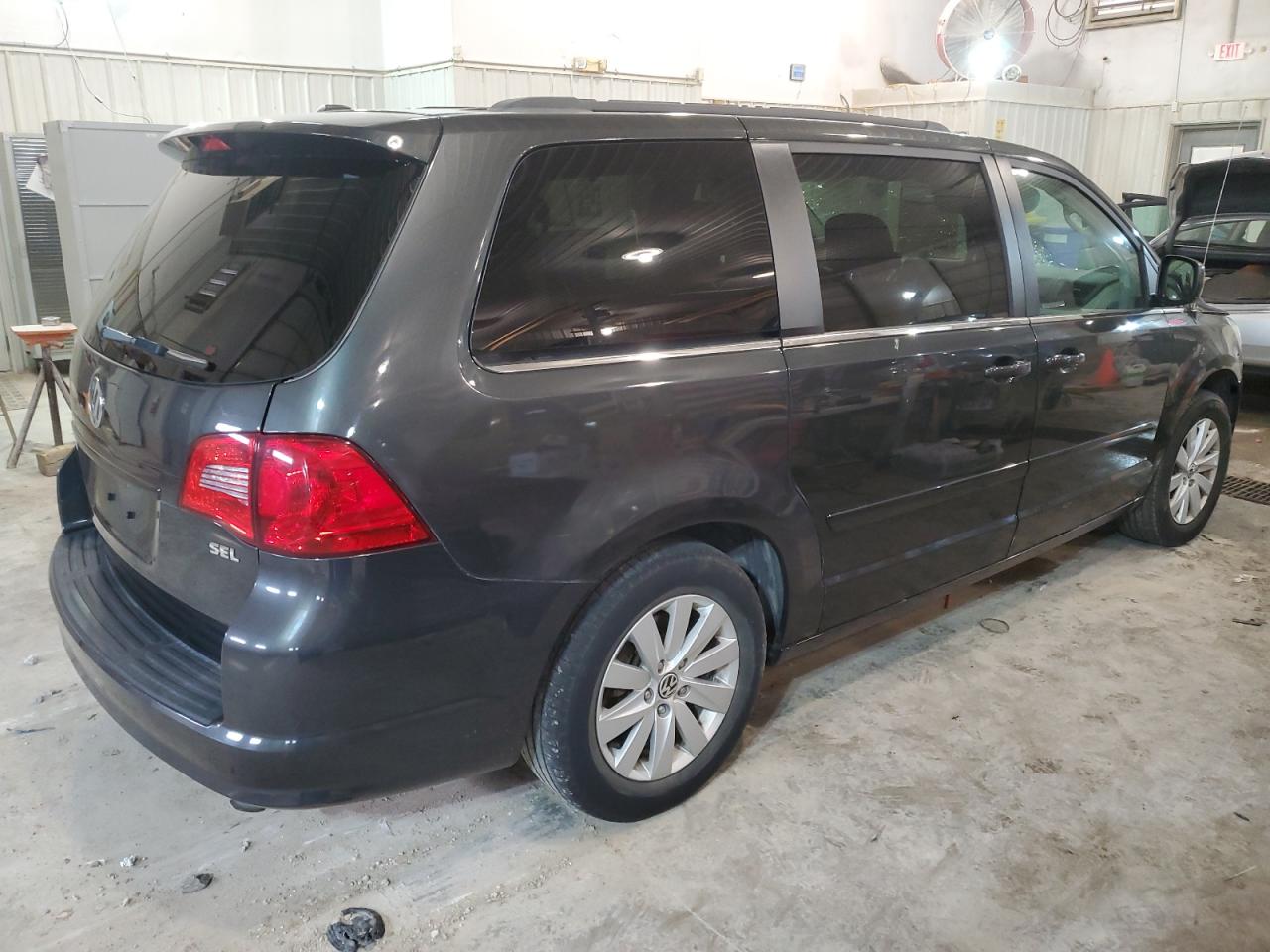 Lot #2172869503 2012 VOLKSWAGEN ROUTAN SEL