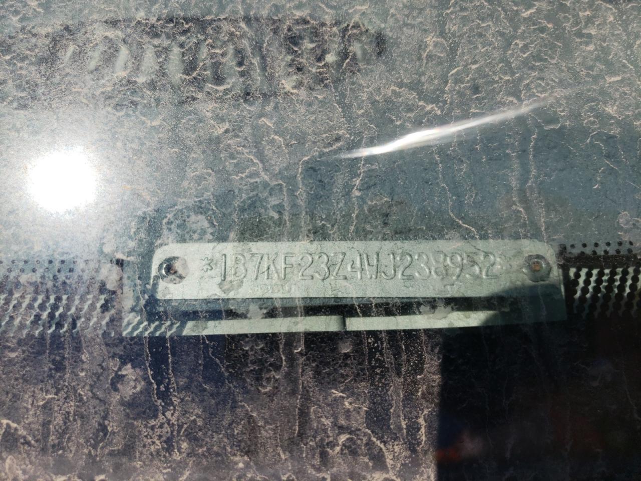 1B7KF23Z4WJ238952 1998 Dodge Ram 2500