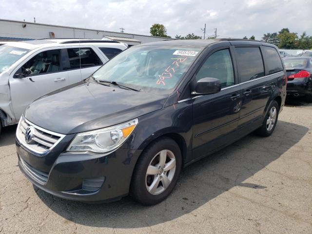 2011 Volkswagen Routan SE