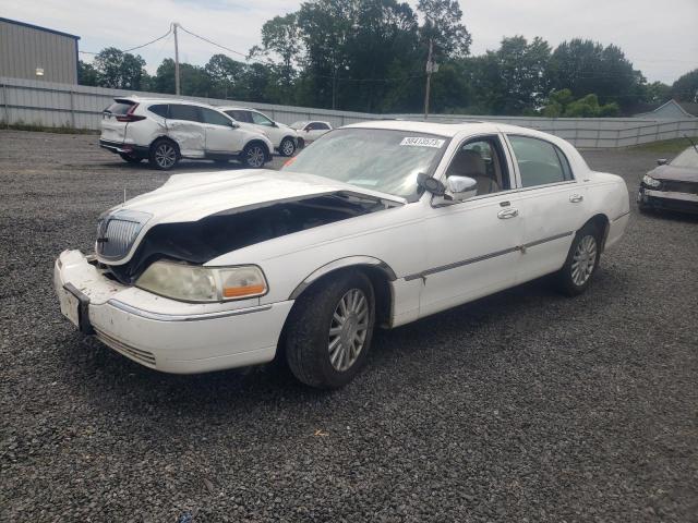 2004 Lincoln Town Car Executive