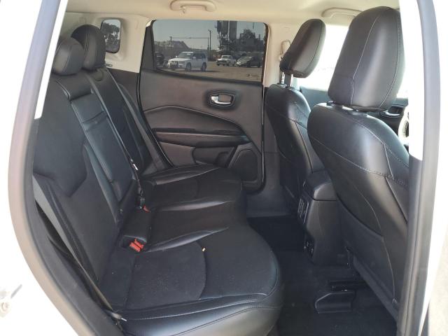 3C4NJCBB9KT763059 Jeep Compass Latitude