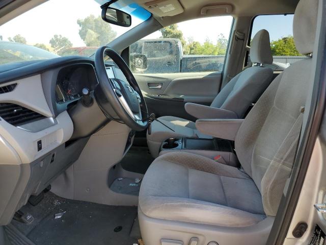 5TDKZ3DC9HS857902 Toyota SIENNA LE