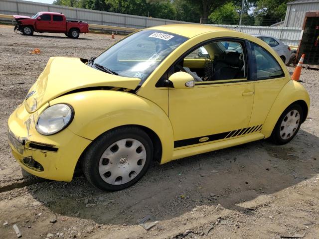 2010 Volkswagen New Beetle 