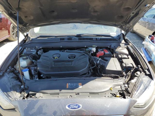 3FA6P0T93JR220952 Ford FUSION SE