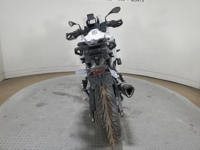 2022 BMW S 1000 XR - WB10E4303N6G17529
