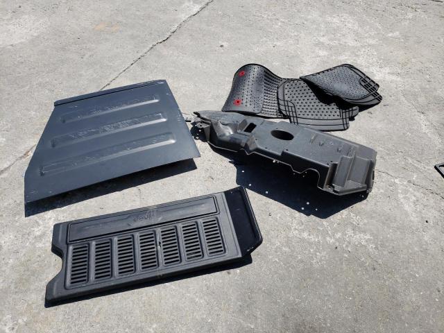 1C4HJXDG9KW675393 Jeep Wrangler Unlimited Sport