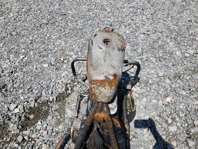 2000 HARLEY-DAVIDSON XL883 1HD4CAM12YK131379