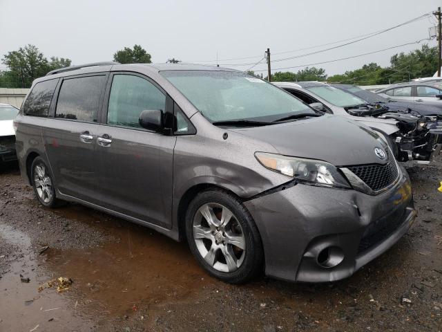 5TDXK3DC6DS290083 2013 TOYOTA SIENNA, photo no. 4