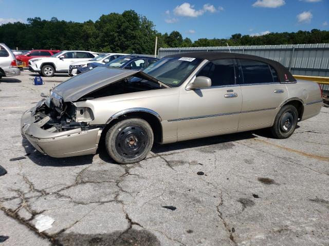 2004 Lincoln Town Car Executive