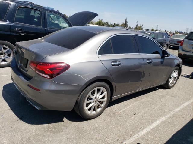 WDD3G4EB2KW027782 Mercedes-Benz A 220