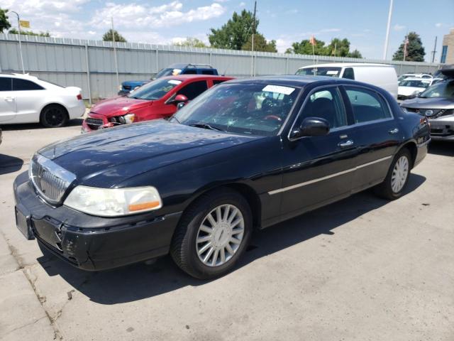 2005 Lincoln Town Car Signature Limited