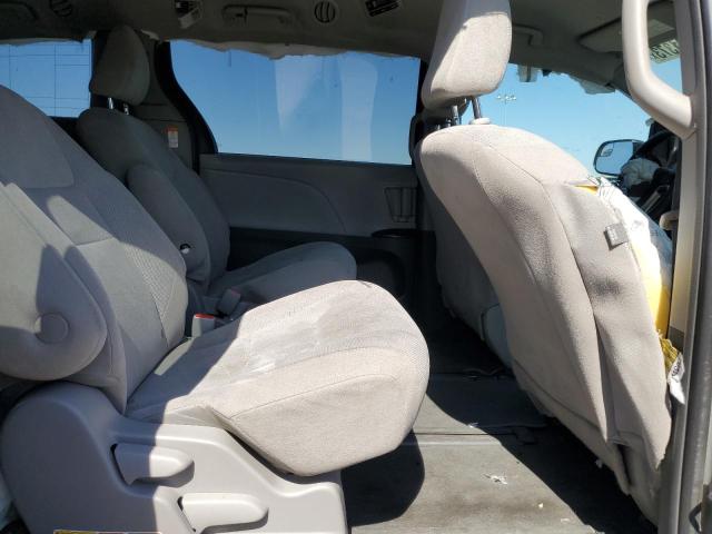 5TDZZ3DC9KS005457 Toyota SIENNA