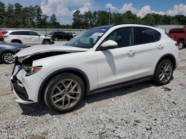 2018 Alfa Romeo Stelvio Sport