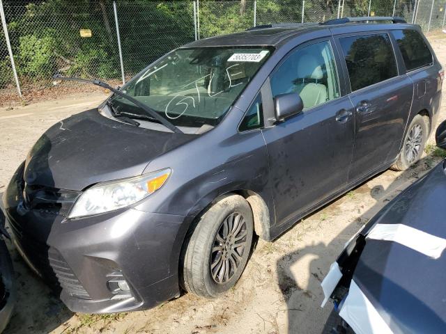 2018 Toyota Sienna XLE