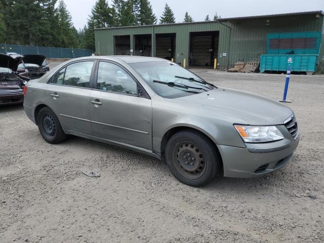 VIN: 5NPET46C69H415779 Auction: COPART Lot: 60408743 Location: WA - GRAHAM 5NPET46C69H415779 HYUNDAI SONATA 2009 GRAY Photo 4