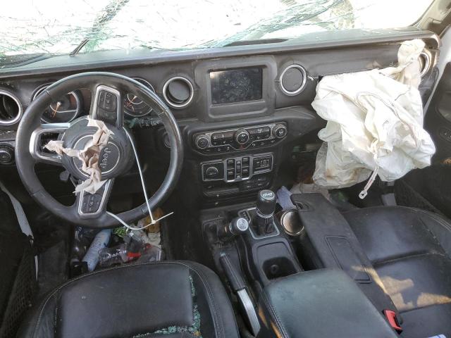 1C4HJXEGXJW124919 Jeep Wrangler Unlimited Sahara