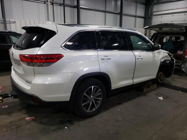 VIN 5TDJZRFH3KS606064 2019 Toyota Highlander, SE no.3