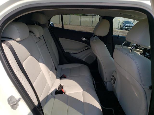 2018 MERCEDES-BENZ GLA250 - WDCTG4GB5JJ427364