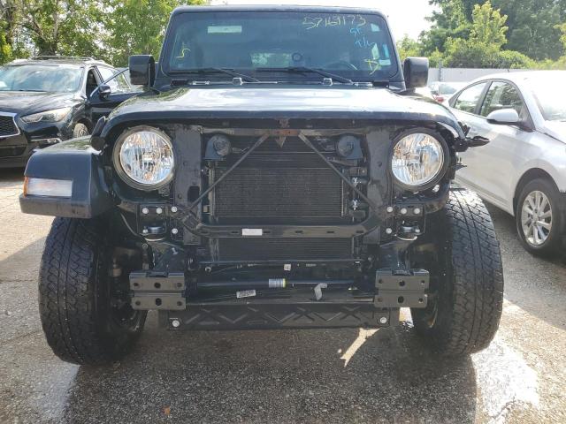 1C4HJXDN5JW239251 Jeep Wrangler Unlimited Sport