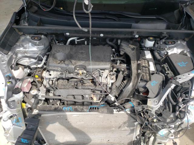 2T3F1RFV6KW048342 Toyota RAV4 LE 11