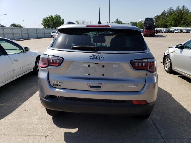 3C4NJDBB3JT493766 Jeep Compass Latitude