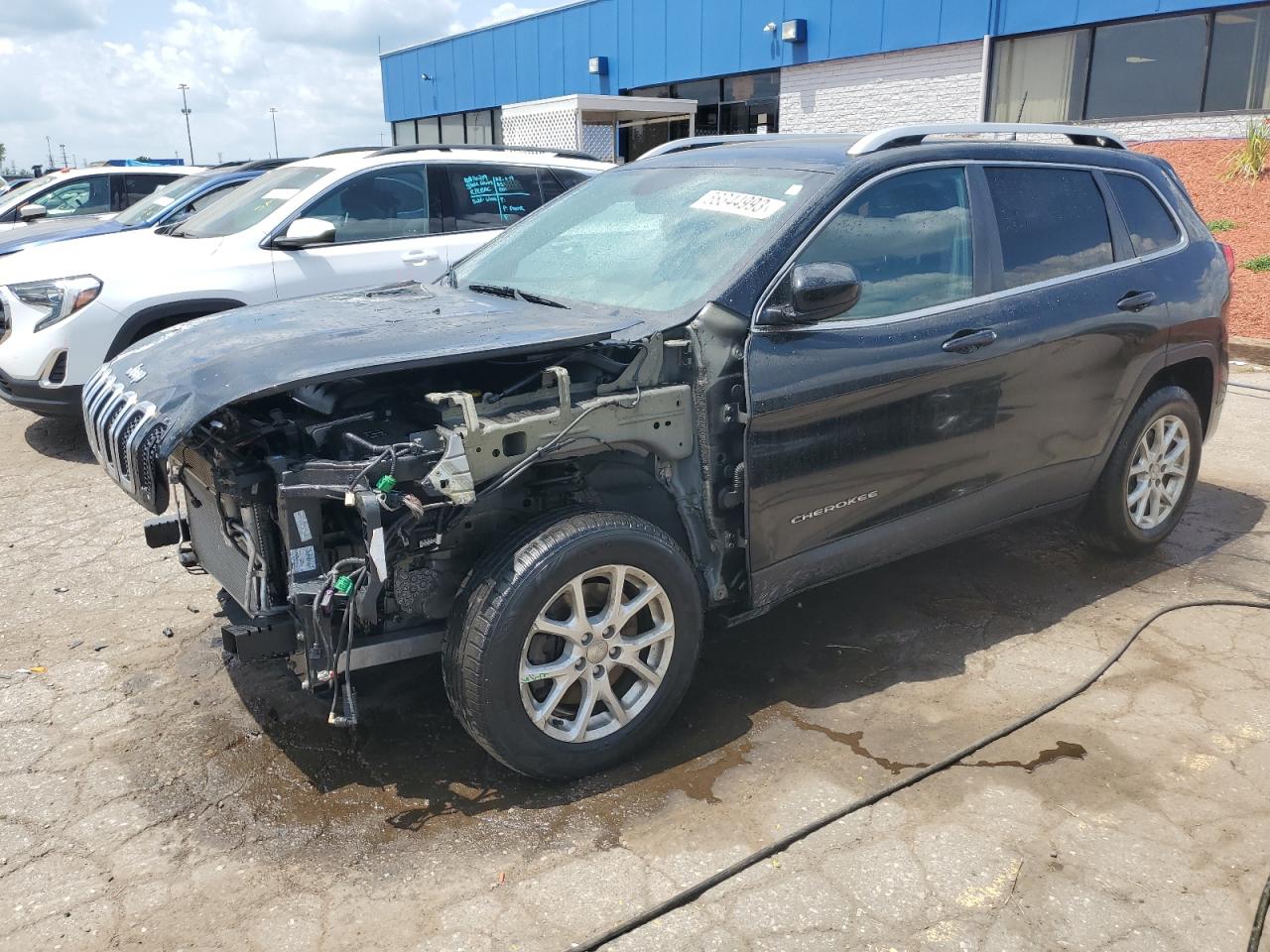 2017 Jeep Cherokee Latitude vin: 1C4PJMCB8HW612469