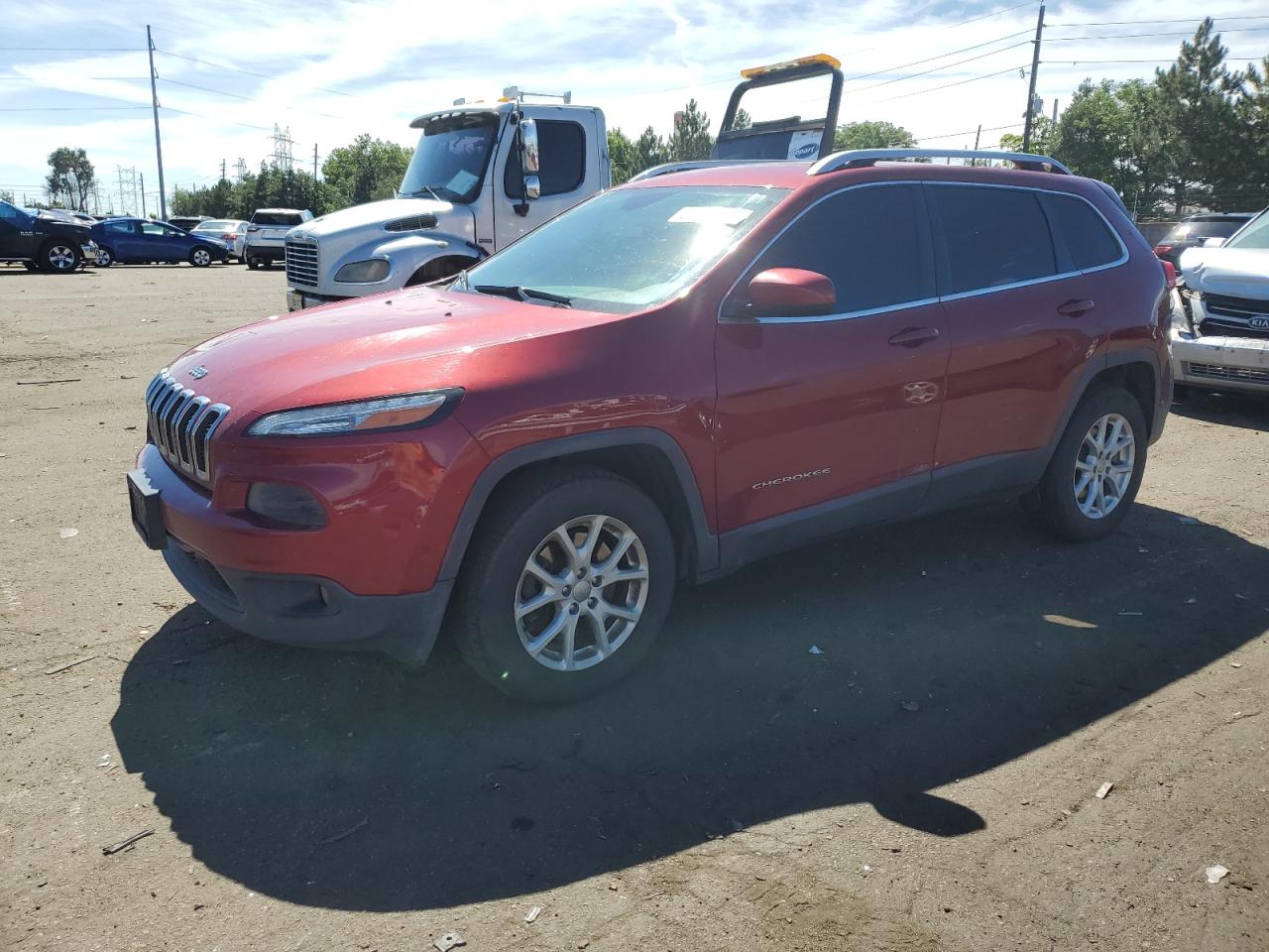 1C4PJMCB8GW181873 2016 Jeep Cherokee Latitude