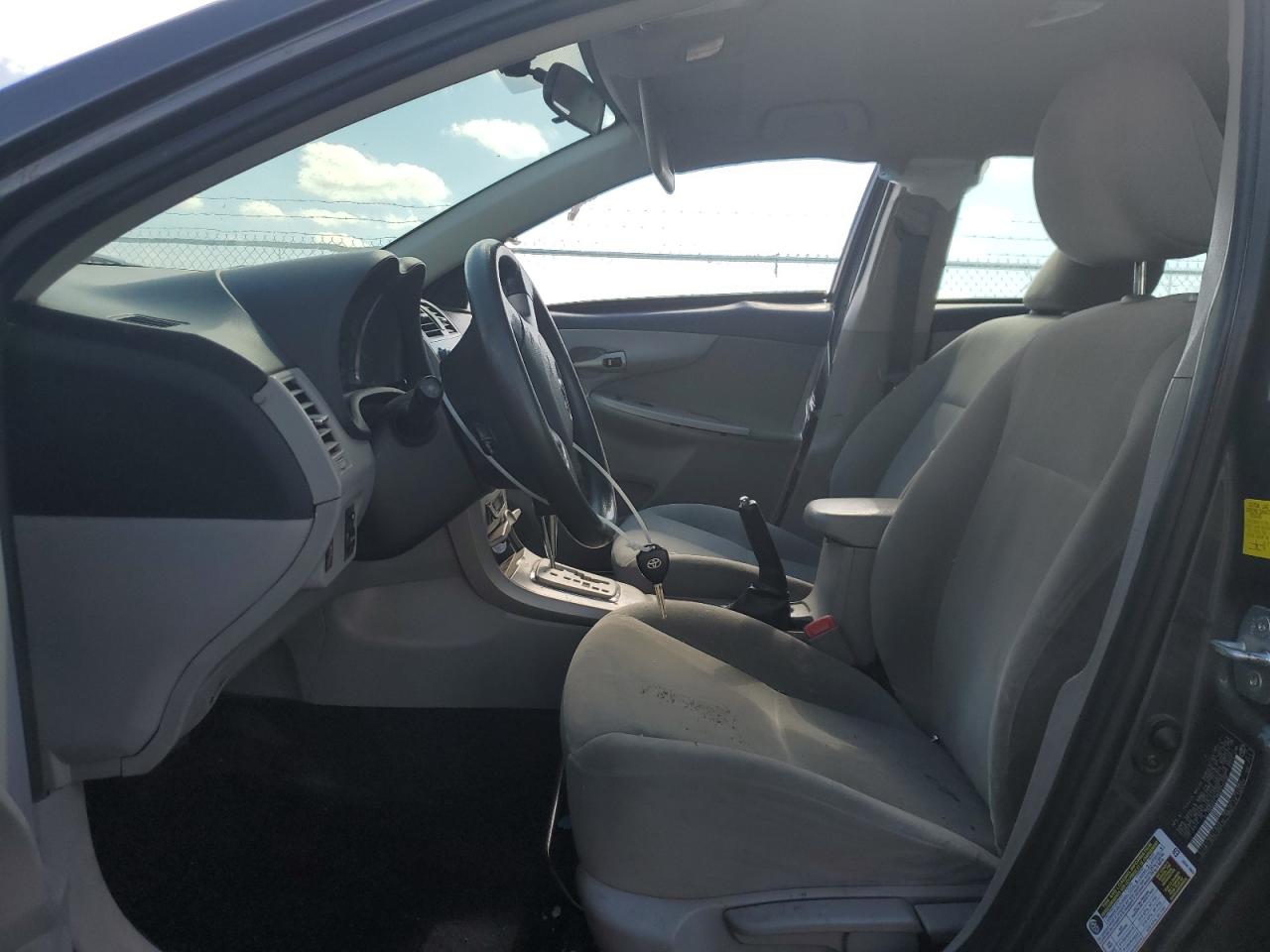 2T1BU4EE3BC570138 2011 Toyota Corolla Base