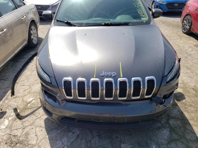 1C4PJLCB6GW273770 Jeep Cherokee Latitude