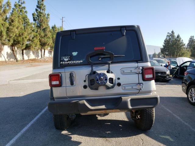 1C4HJXDG9JW304393 Jeep Wrangler Unlimited Sport