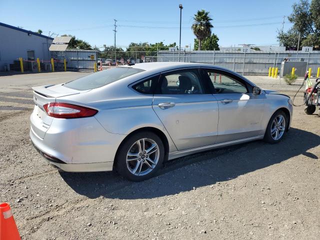 3FA6P0RU1GR328927 Ford Fusion Titanium Hev
